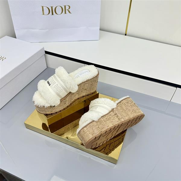 20251128184322711 290